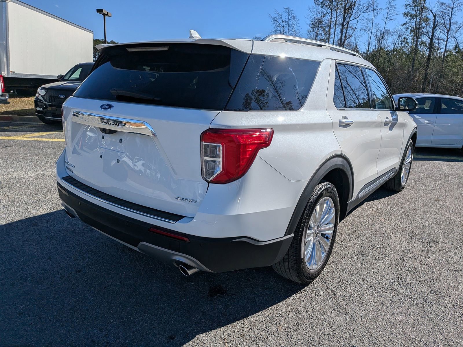 Certified 2023 Ford Explorer Limited w/ Limited Technology Package image 5