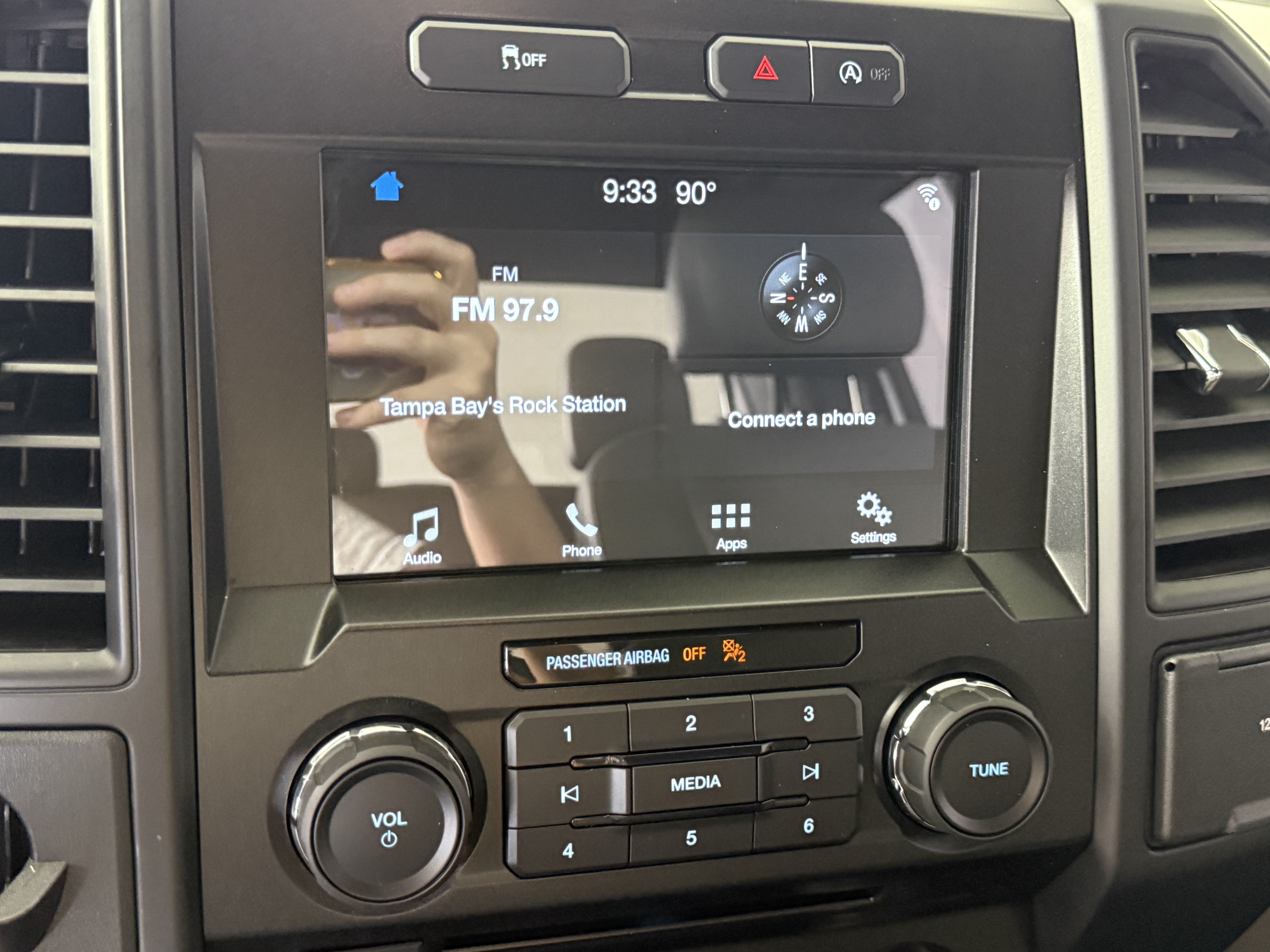 Certified 2018 Ford F150 XL w/ Equipment Group 101A Mid RWD image 17