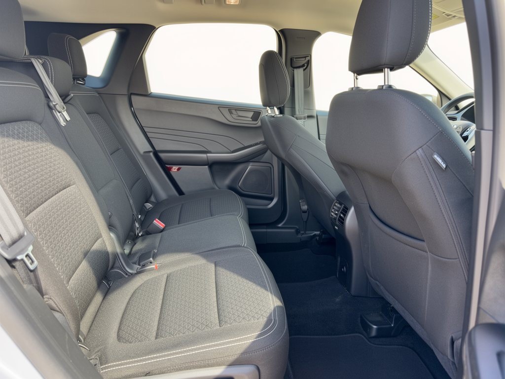 Certified 2025 Ford Escape Active AWD/4WD image 29