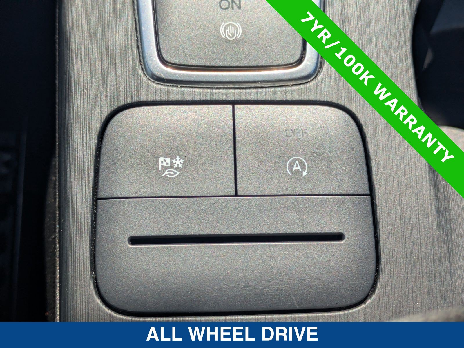 Certified 2025 Ford Escape Active AWD/4WD image 31