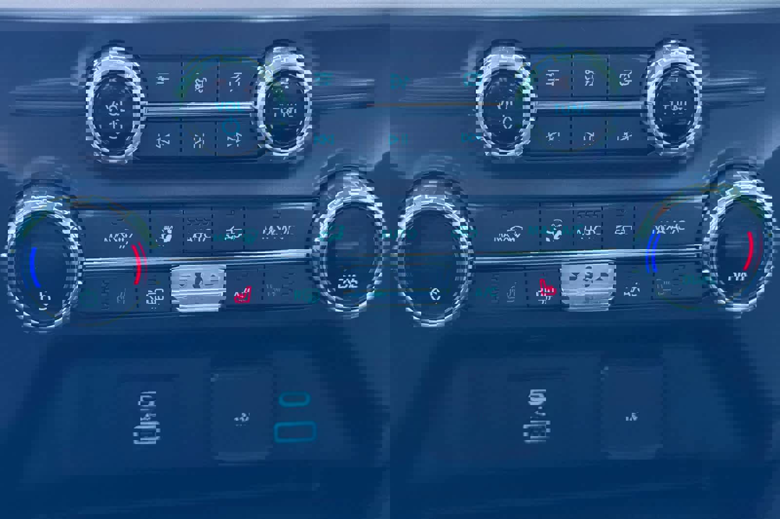 Certified 2021 Ford F150 XLT w/ Equipment Group 302A High image 20