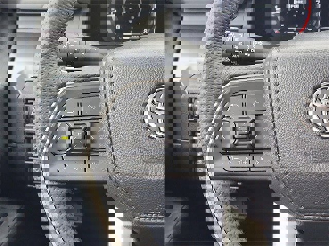 Used 2025 Toyota Tacoma TRD Sport image 14