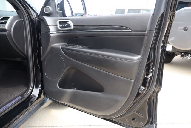 Used 2022 Jeep Grand Cherokee Limited w/ Tech Group AWD/4WD image 36