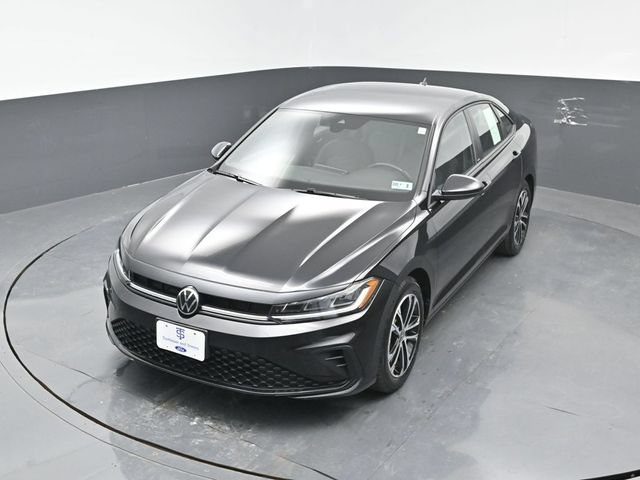 Used 2025 Volkswagen Jetta Sport FWD image 18