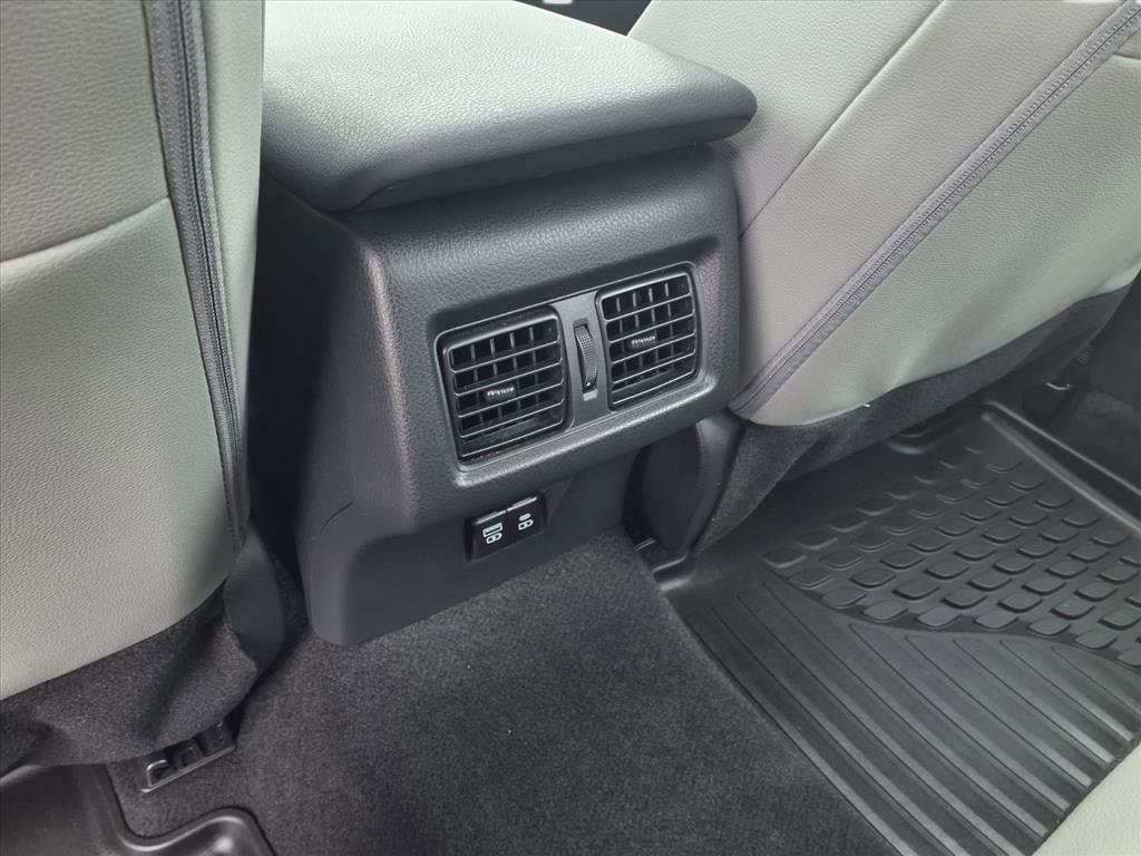 Used 2025 Toyota Camry Hybrid image 10