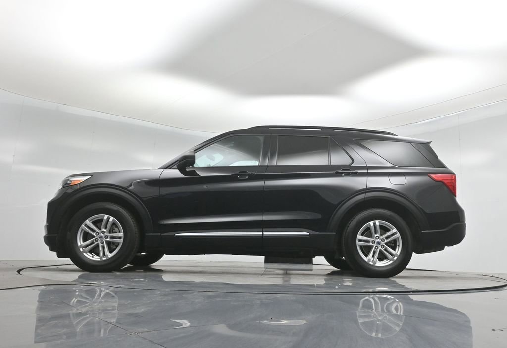 Certified 2022 Ford Explorer XLT image 8