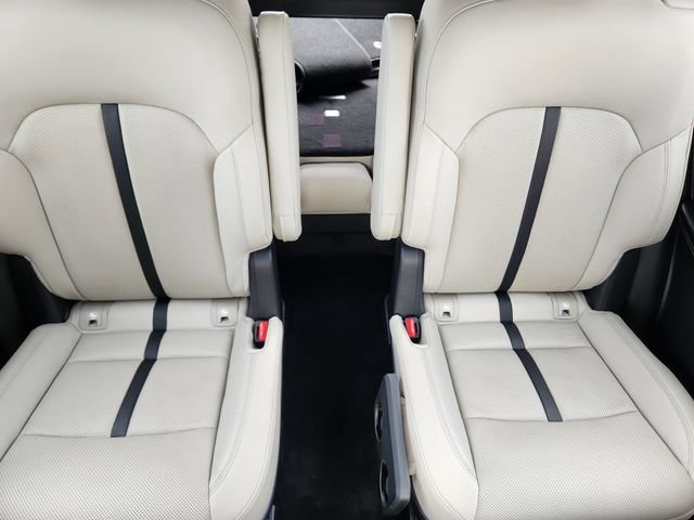 Used 2024 MAZDA CX-90 Plug-In Hybrid w/ Preferred AWD/4WD image 16