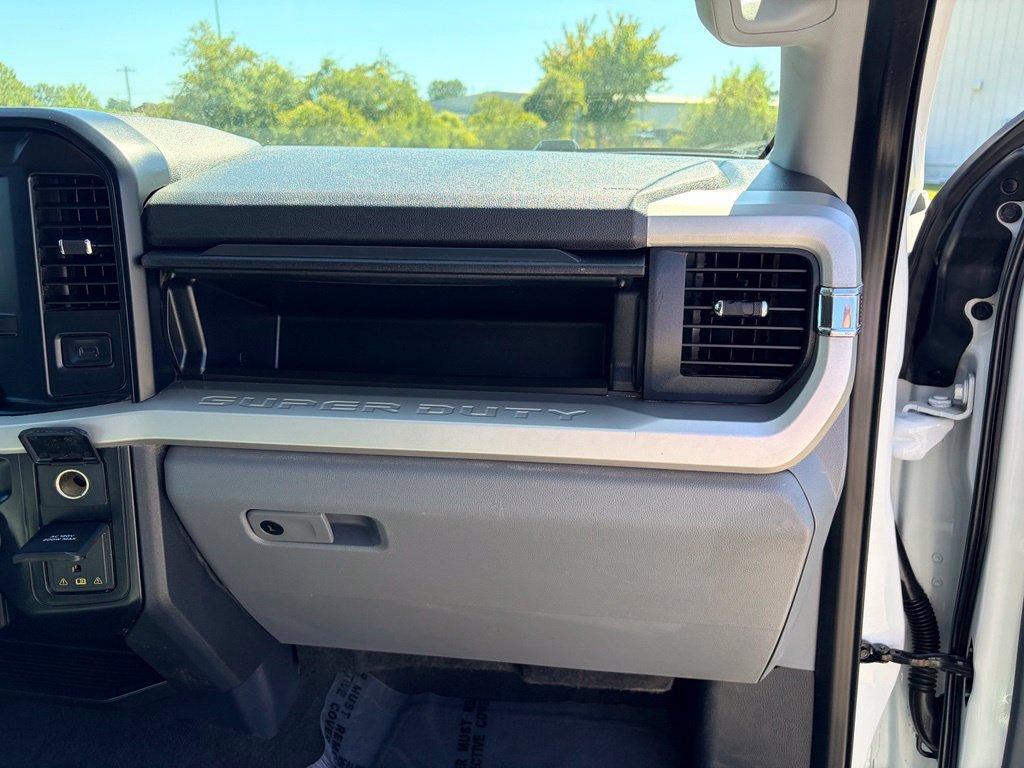 Certified 2025 Ford F350 XLT AWD/4WD image 25