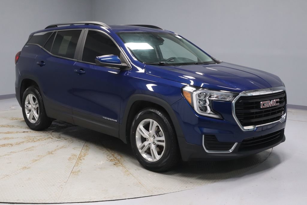 Used 2022 GMC Terrain SLE w/ Driver Convenience Package