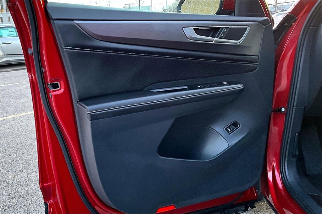 Used 2024 Volkswagen Atlas Cross Sport SE w/ Panoramic Sunroof Package image 22