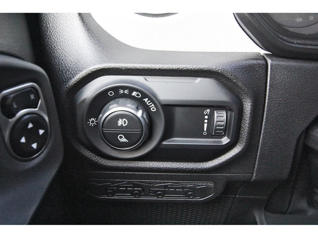 Used 2024 Jeep Gladiator Overland AWD/4WD image 20