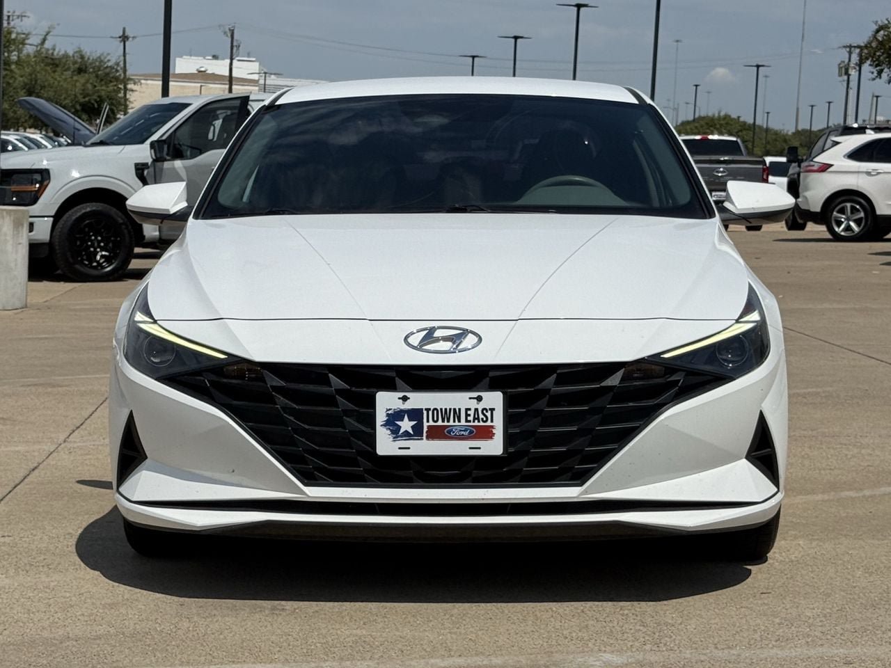 Used 2023 Hyundai Elantra SEL FWD image 7