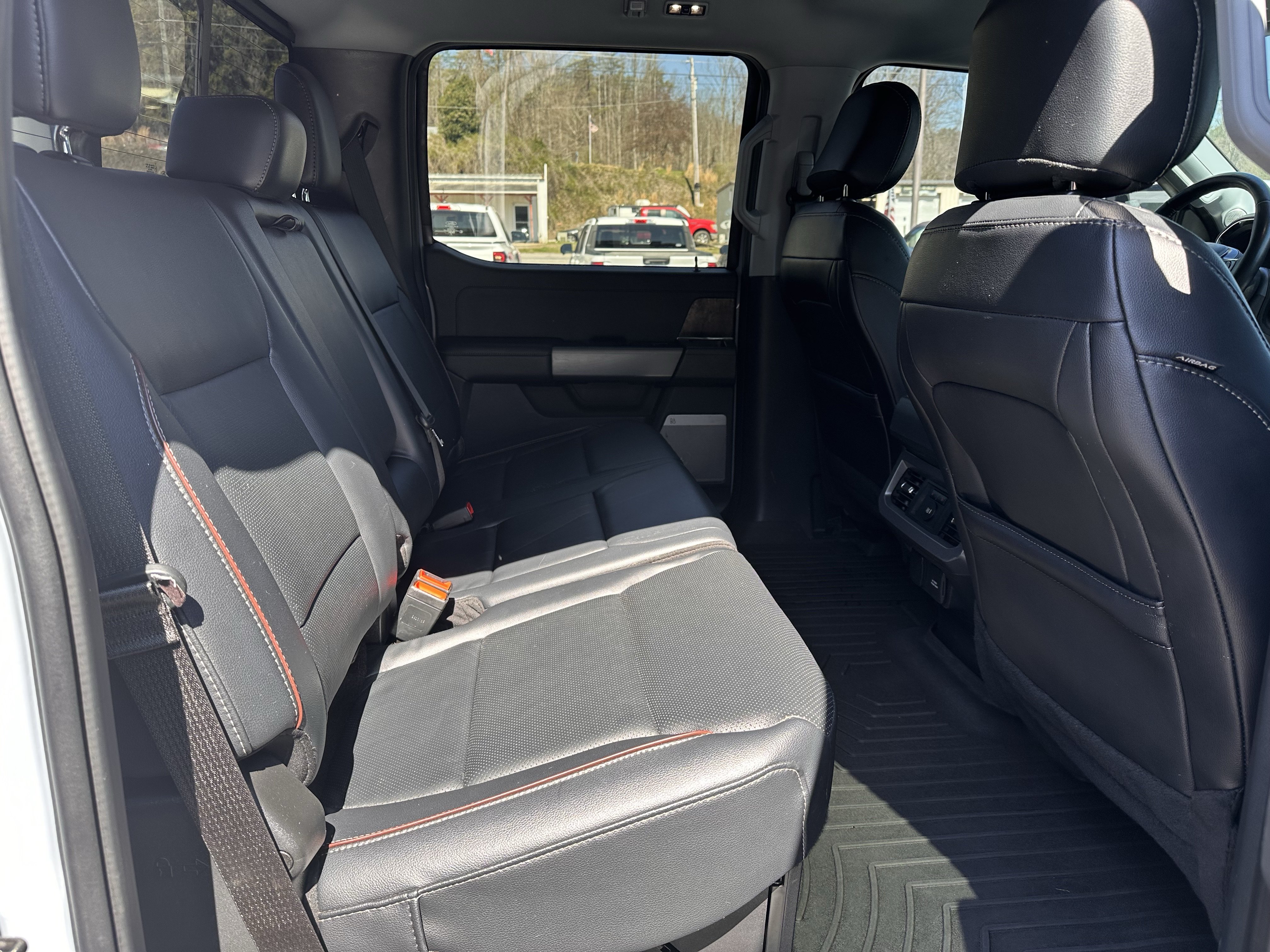 Certified 2024 Ford F250 Lariat w/ Lariat Ultimate Package AWD/4WD image 16