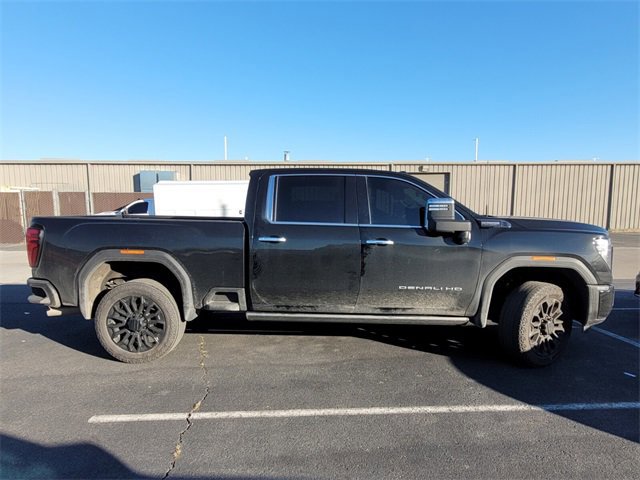 Used 2026 GMC Sierra 2500 Denali Ultimate w/ Max Trailering Package image 6
