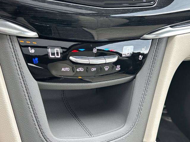 Used 2024 Cadillac XT6 Premium Luxury w/ Technology Package FWD image 38