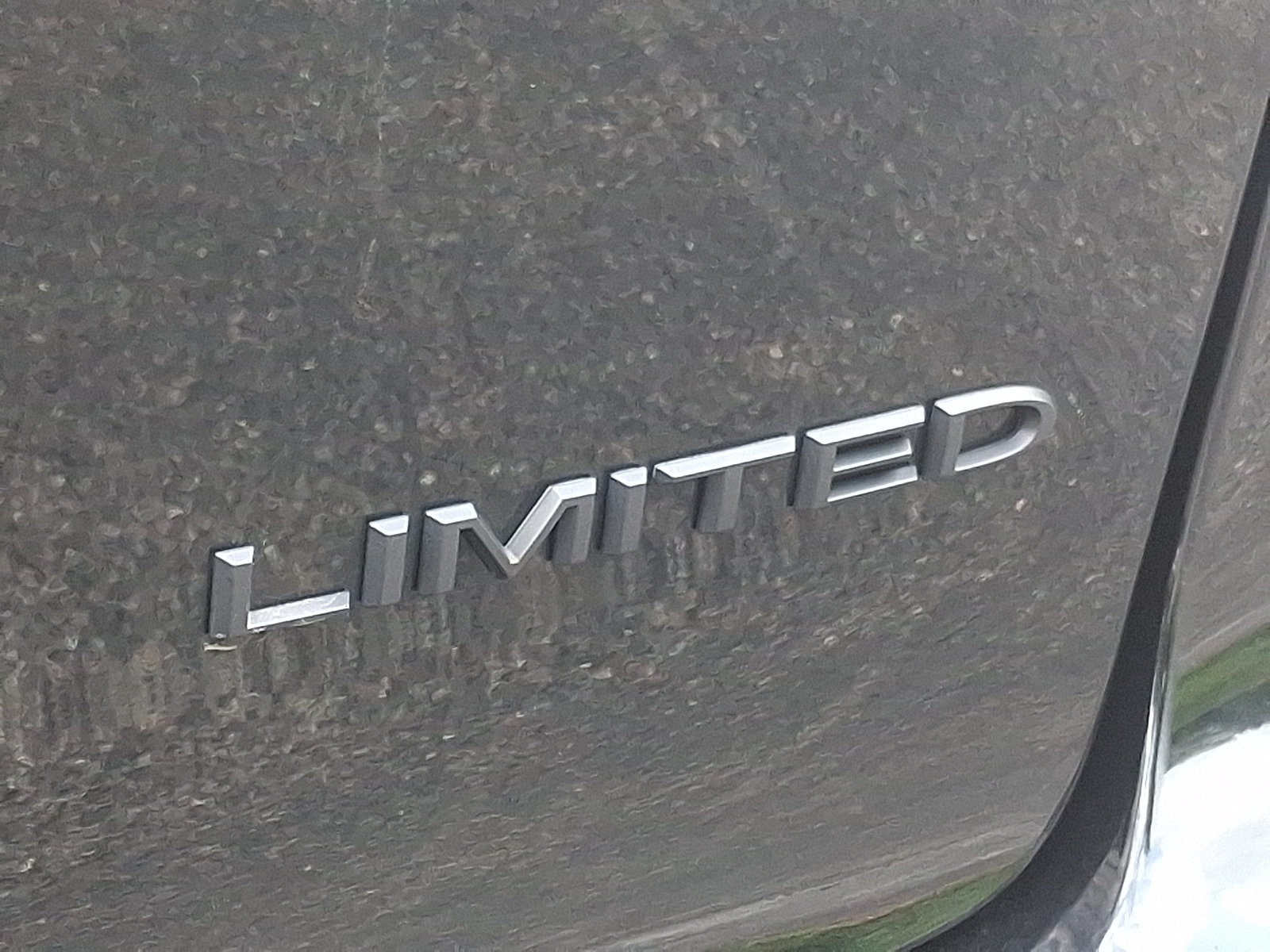 Used 2025 Chrysler Pacifica Limited FWD image 35