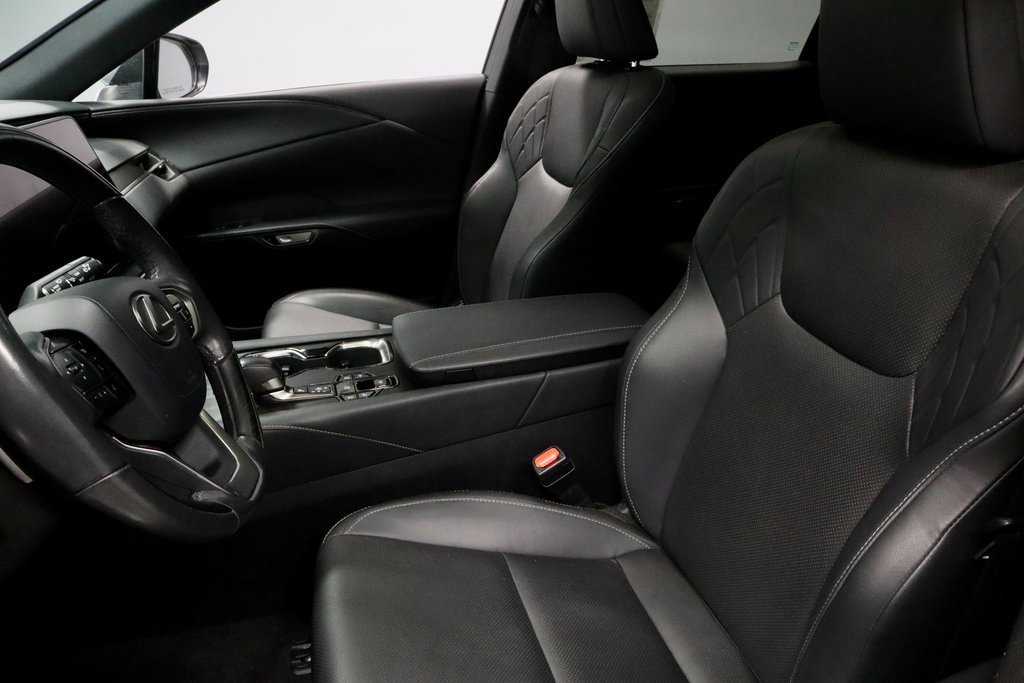 Used 2024 Lexus RX 350 Premium w/ Accessory Package (Z1) image 28