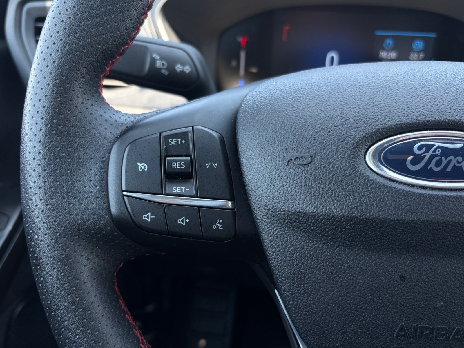 Certified 2025 Ford Escape ST-Line AWD/4WD image 20