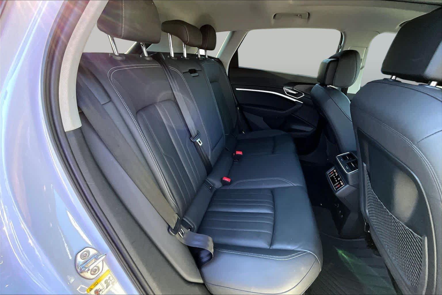 Used 2021 Audi e-tron Premium w/ Convenience Plus Package AWD/4WD image 19