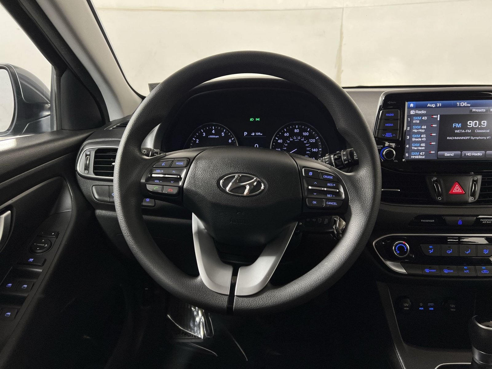 Used 2018 Hyundai Elantra GT FWD image 16