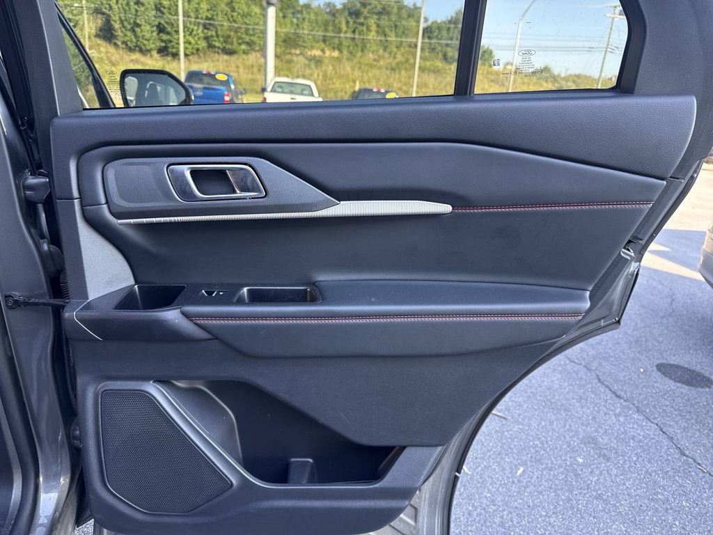 Certified 2025 Ford Explorer ST-Line AWD/4WD image 23