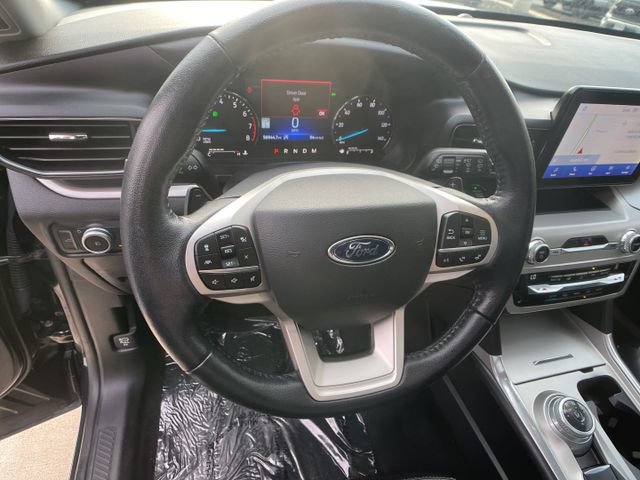 Certified 2021 Ford Explorer XLT w/ Equipment Group 202A AWD/4WD image 16