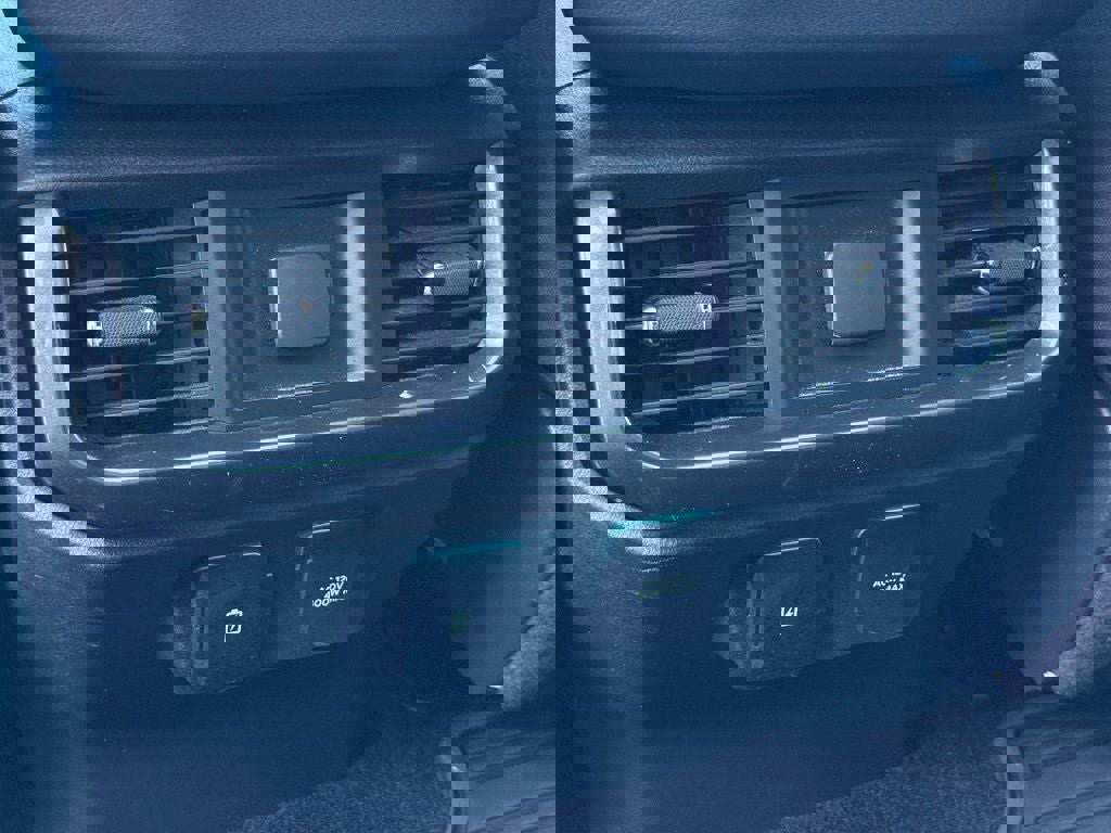 Certified 2022 Ford F150 XLT w/ Equipment Group 302A High image 27