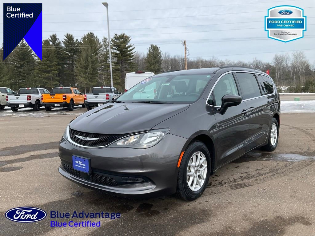 Used 2021 Chrysler Voyager Lxi image 1