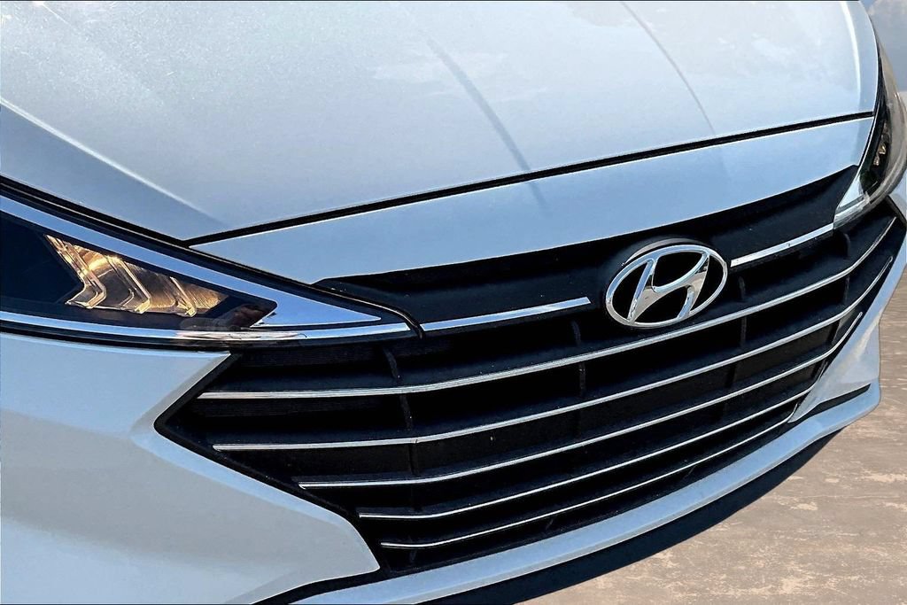 Used 2019 Hyundai Elantra SE FWD image 34