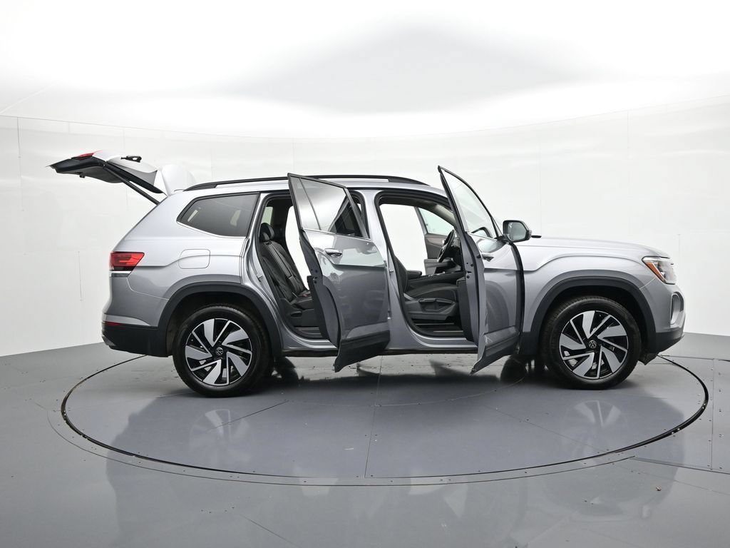 Used 2026 Volkswagen Atlas SE FWD image 24