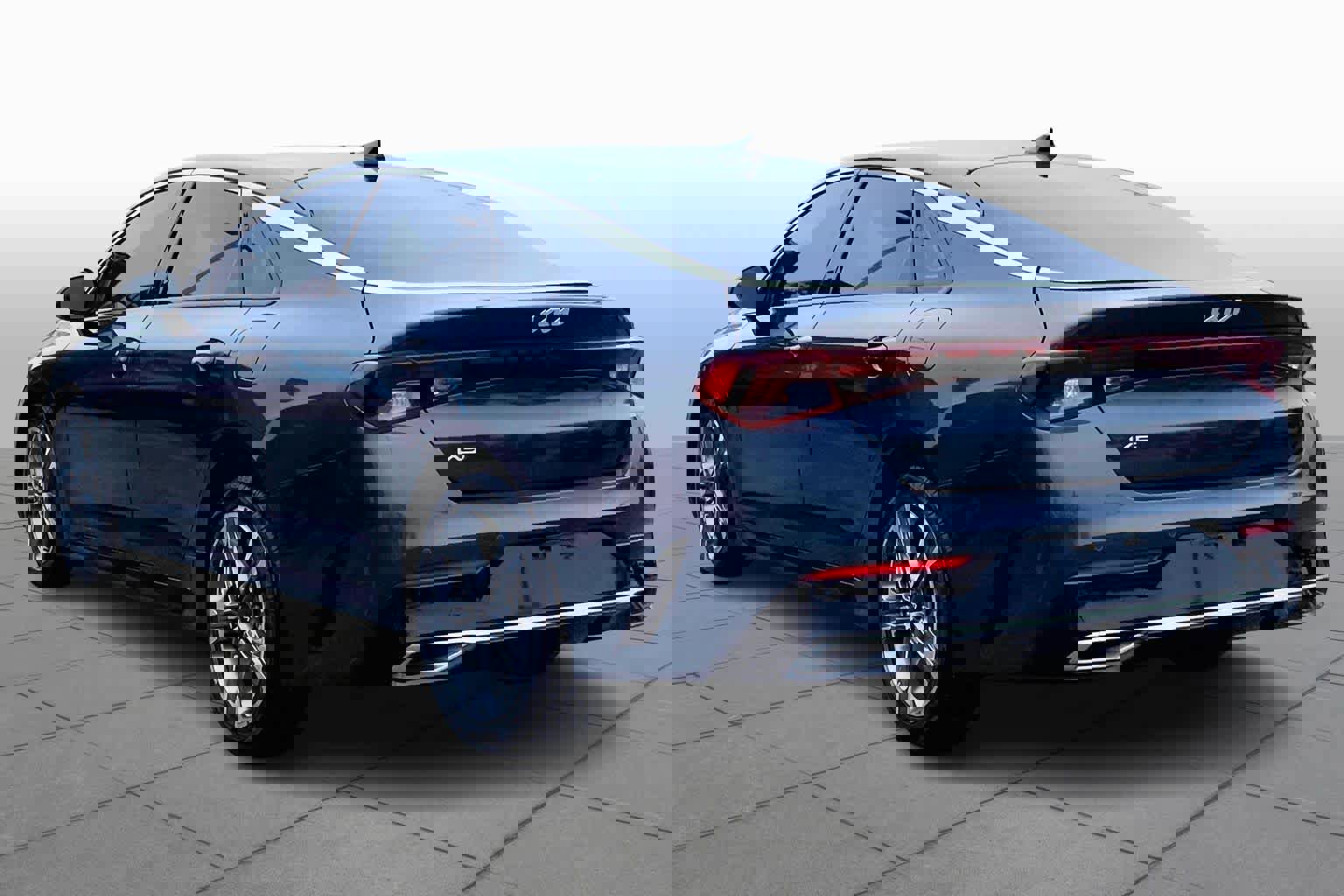 Used 2024 Kia K5 EX image 11