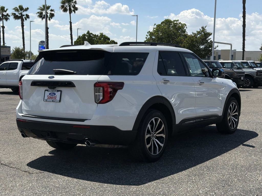 Certified 2023 Ford Explorer ST-Line w/ Class IV Trailer Tow Package image 4