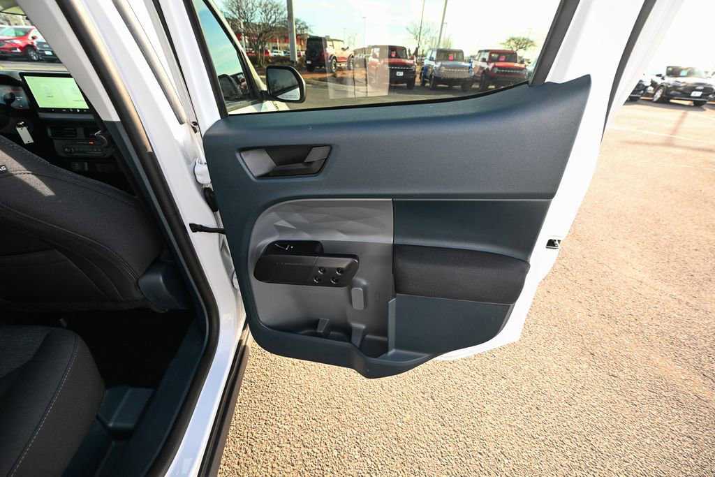 Certified 2025 Ford Maverick XL image 32