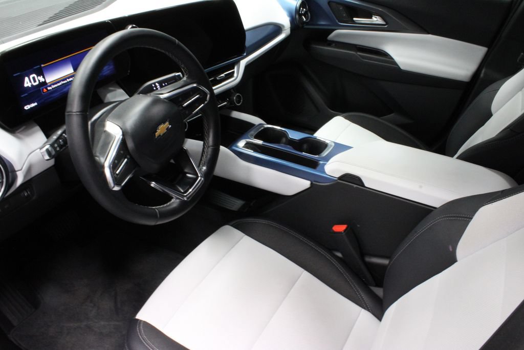 Used 2024 Chevrolet Equinox EV LT FWD image 22