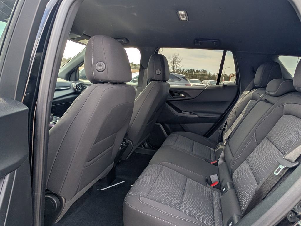 Used 2025 Chevrolet Equinox LT image 11