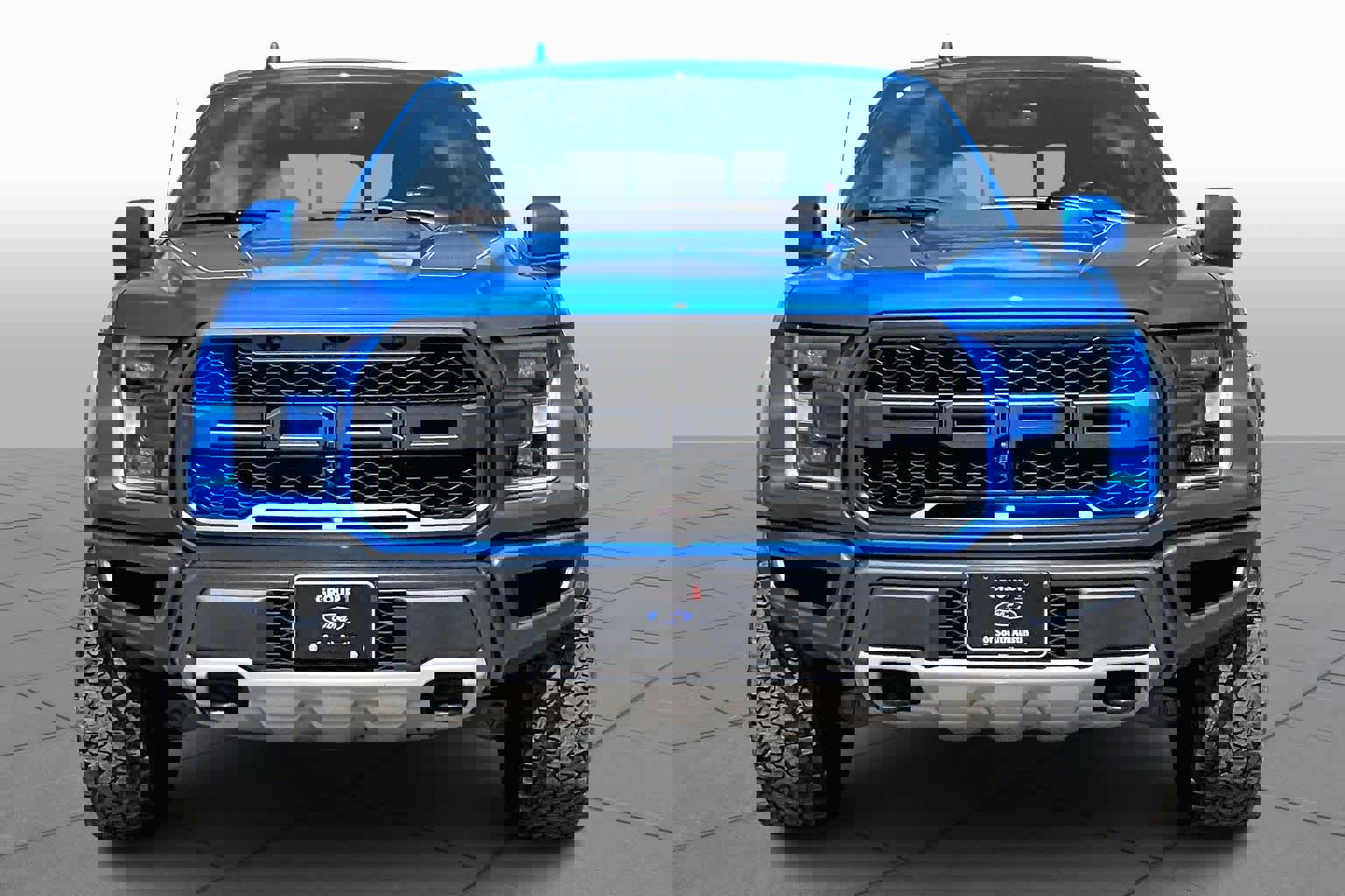 Certified 2019 Ford F150 Raptor w/ Equipment Group 802A Luxury image 4