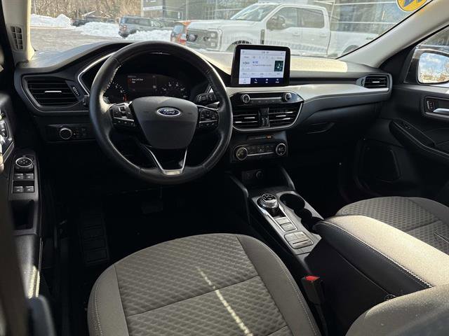Certified 2021 Ford Escape SE w/ SE Sport Appearance Package image 14