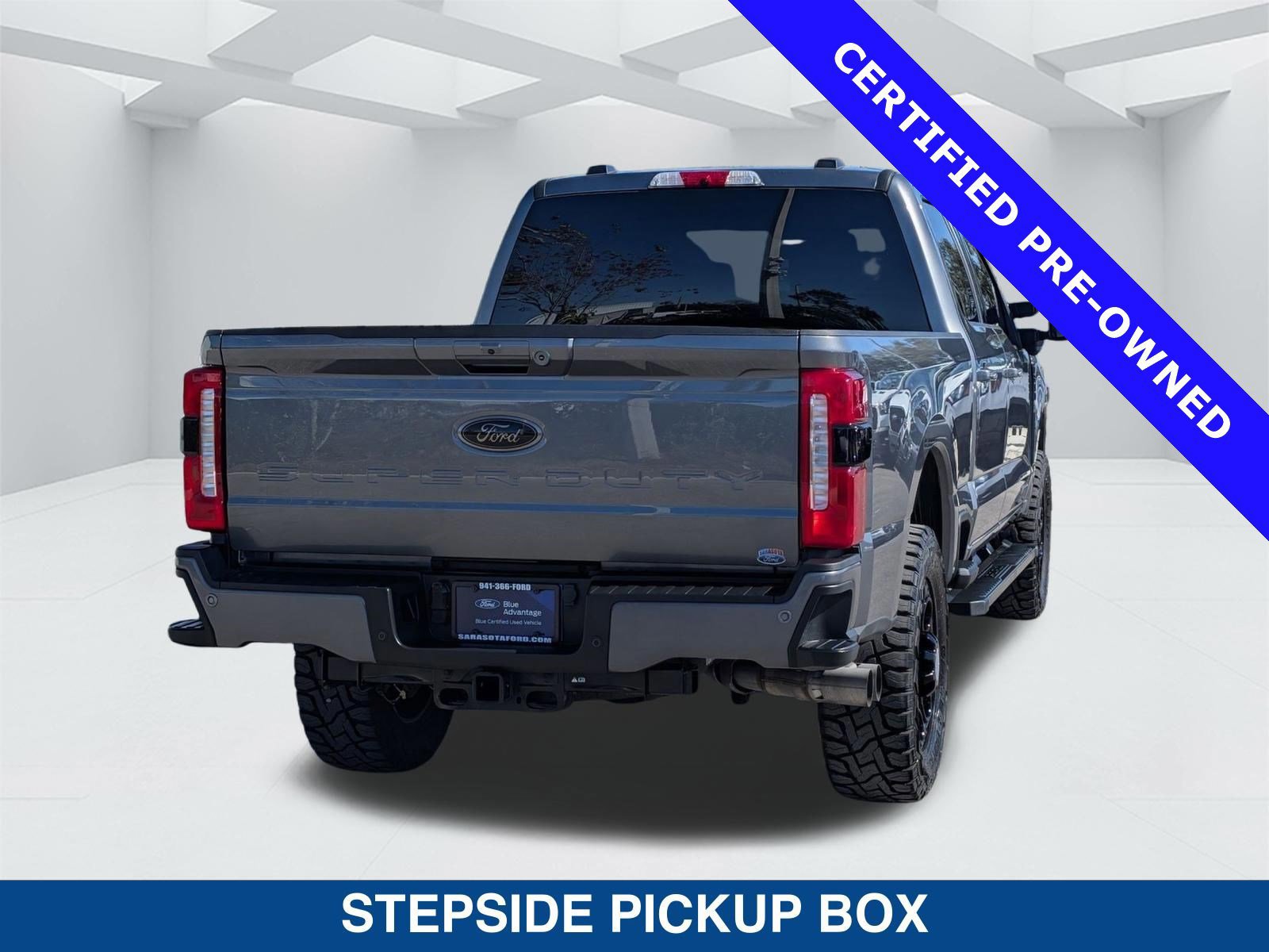 Certified 2025 Ford F250 Lariat w/ Black Appearance Package image 4