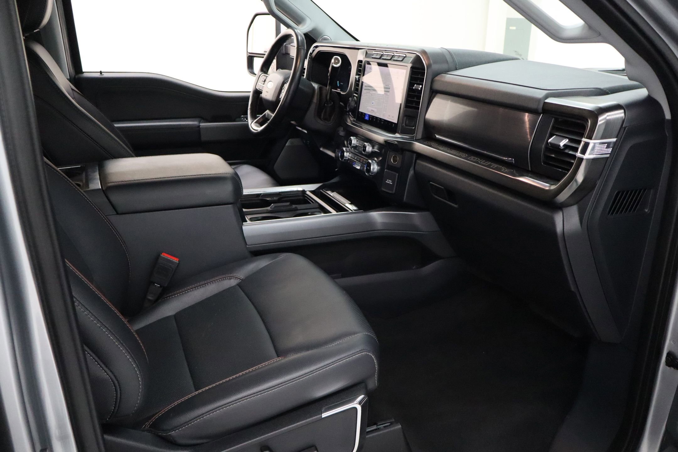 Certified 2023 Ford F250 Lariat w/ Lariat Ultimate Package image 32