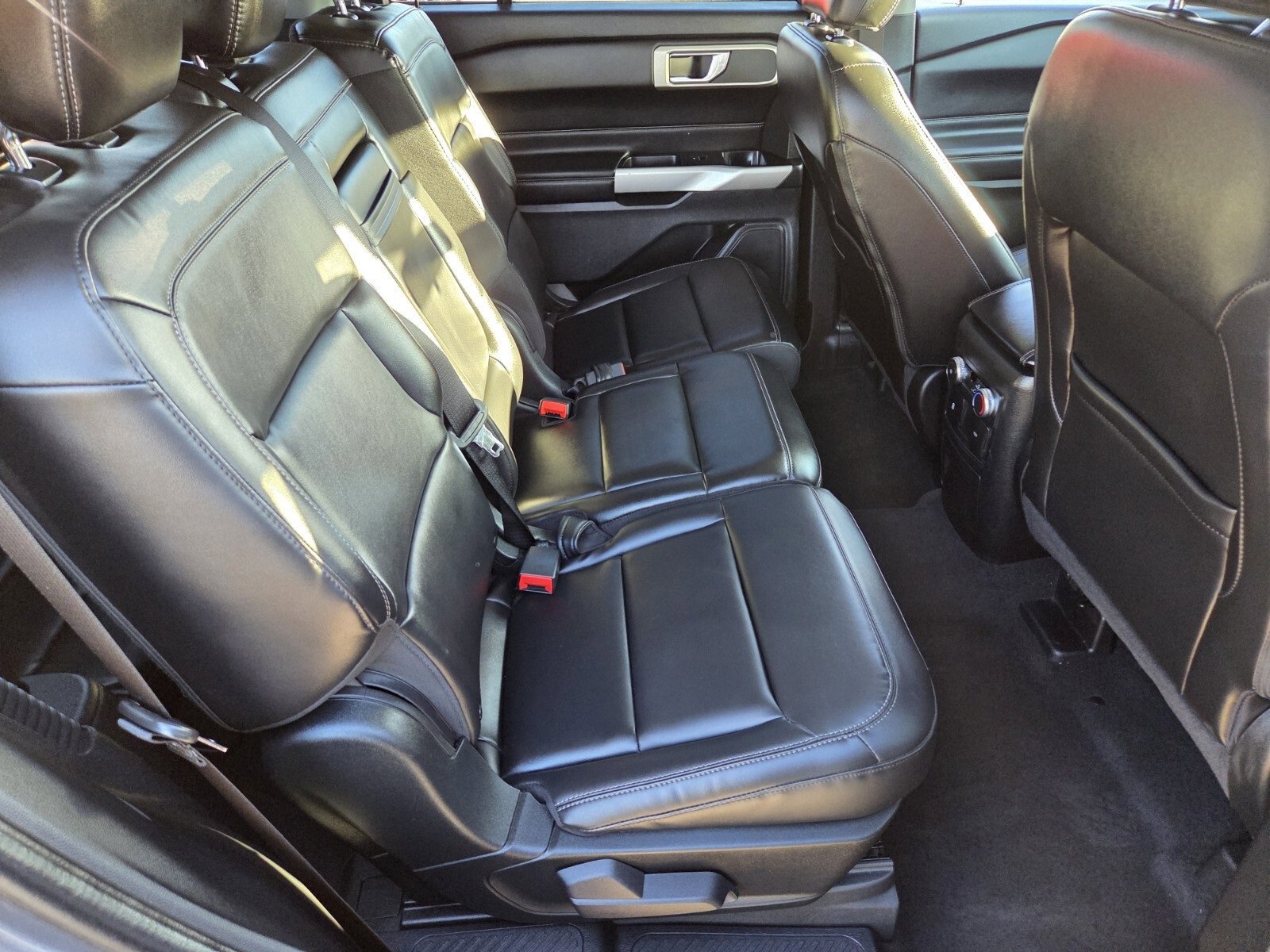 Certified 2022 Ford Explorer XLT w/ Equipment Group 202A image 15