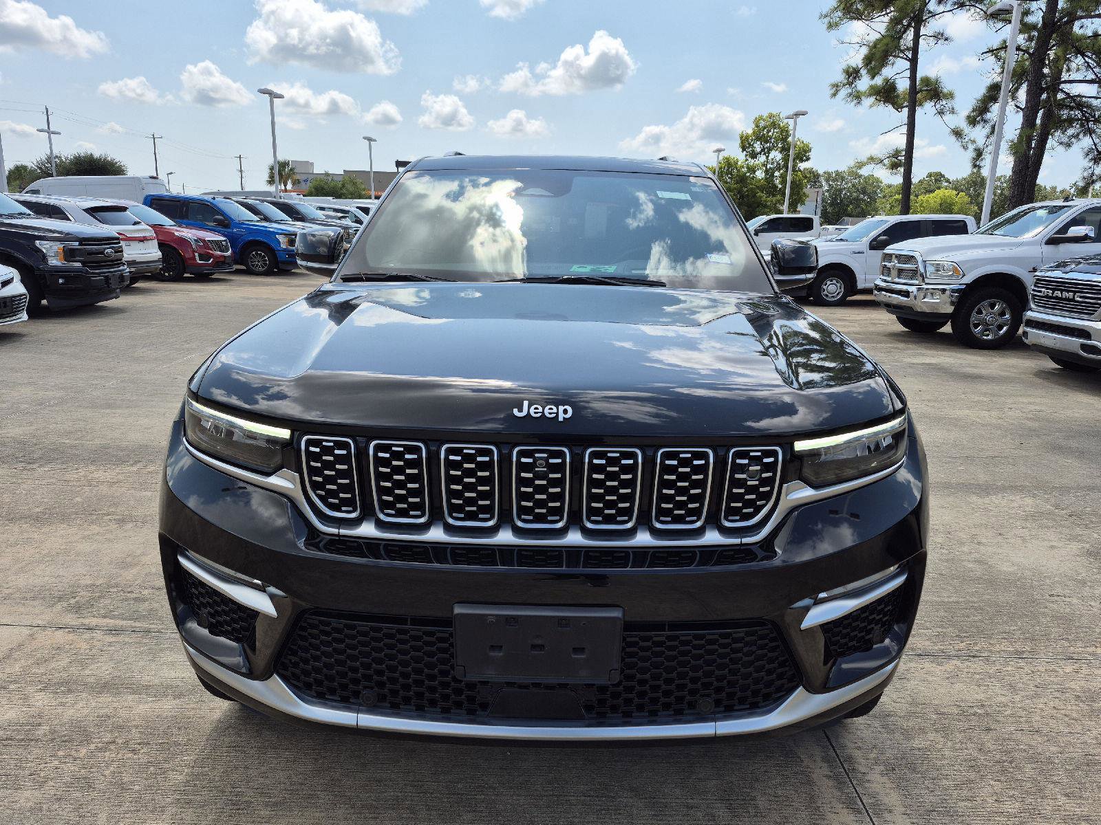 Used 2023 Jeep Grand Cherokee Summit image 8