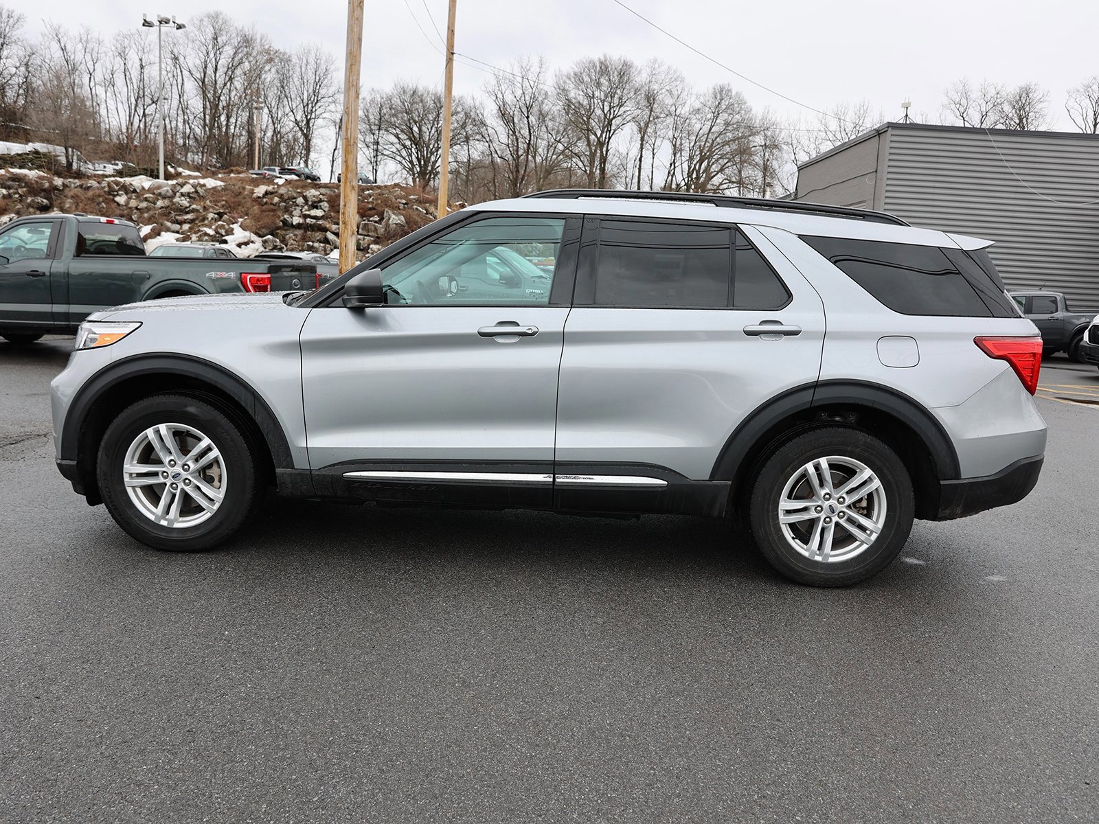 Certified 2023 Ford Explorer XLT image 6