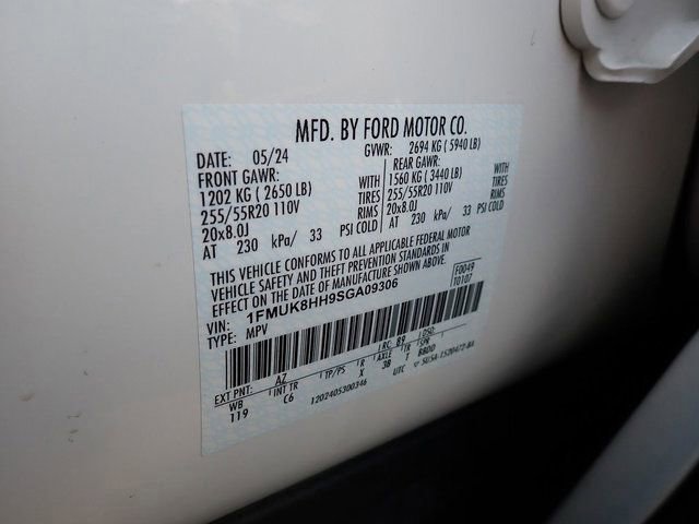 Certified 2025 Ford Explorer Platinum image 24