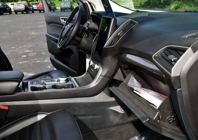 Certified 2024 Ford Edge SEL w/ Convenience Package AWD/4WD image 25