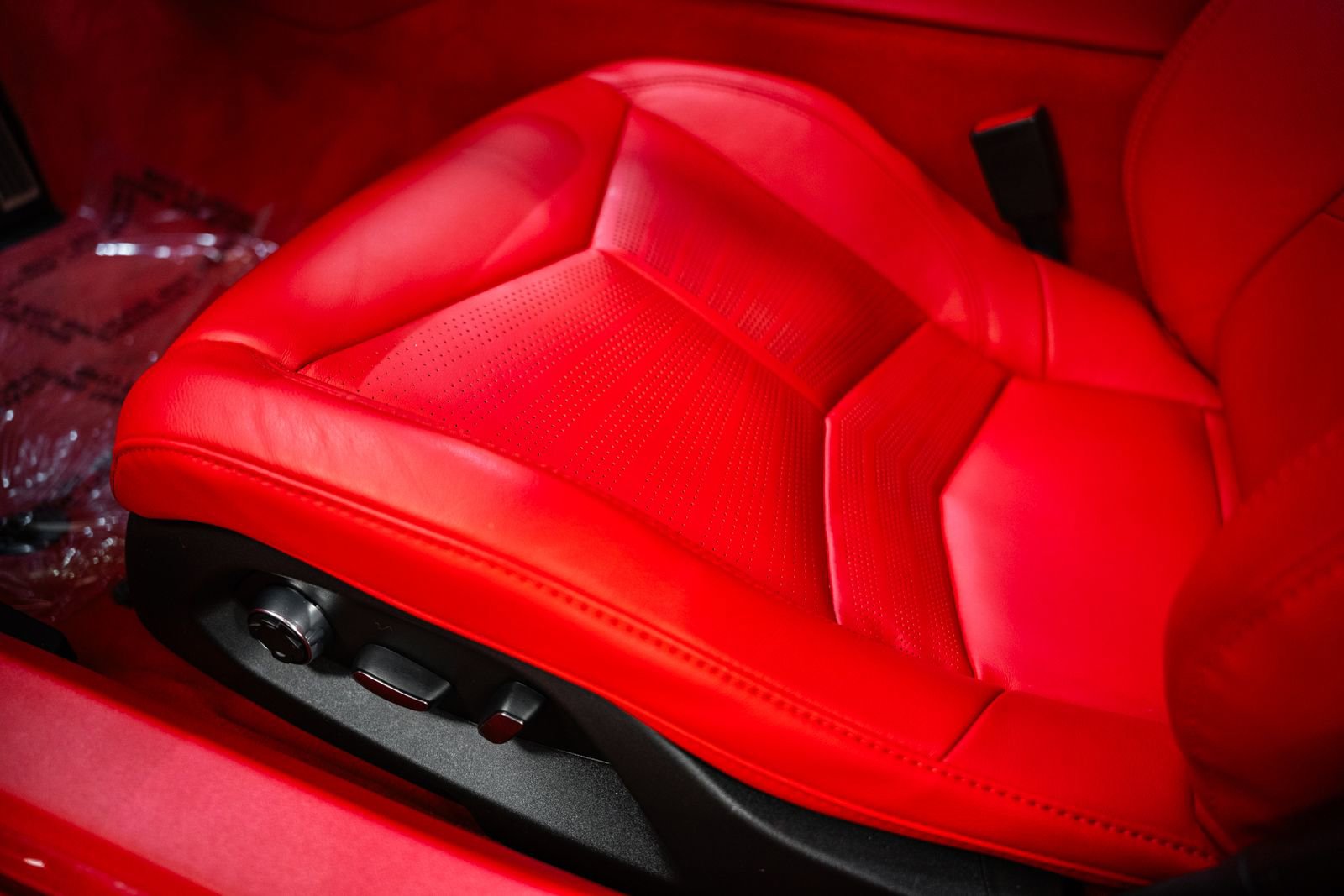 Used 2023 Chevrolet Corvette Stingray Premium Conv w/ Battery Protection Package RWD image 31