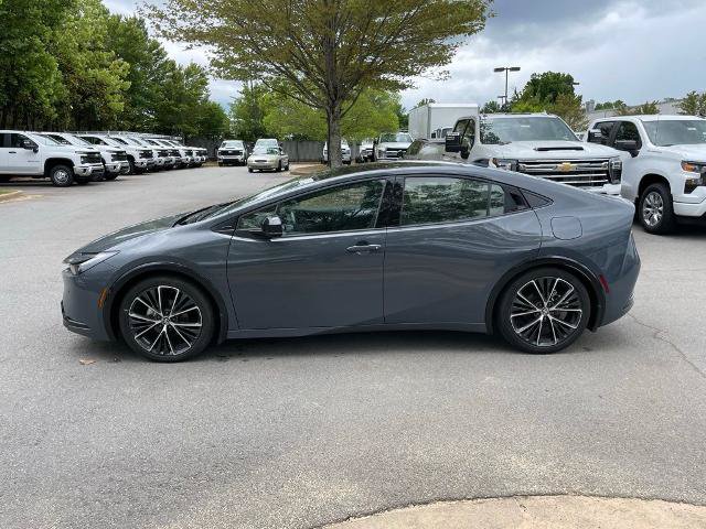 Used 2025 Toyota Prius Limited w/ Limited Premium Package FWD image 4