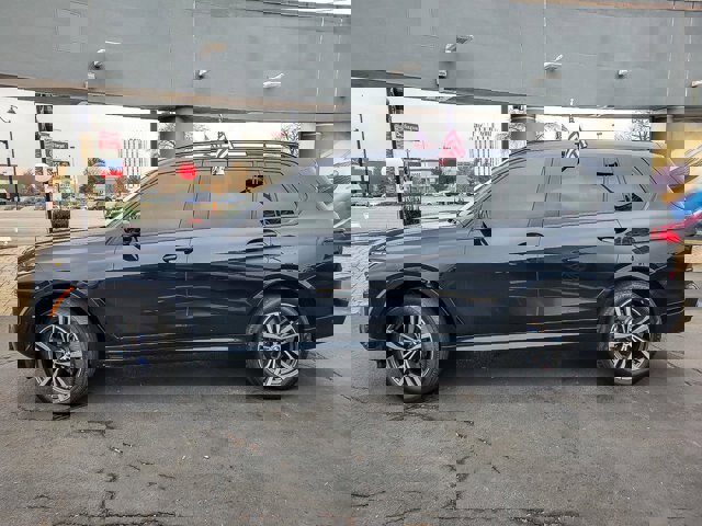 Used 2023 BMW X7 xDrive40i w/ Executive Package image 6