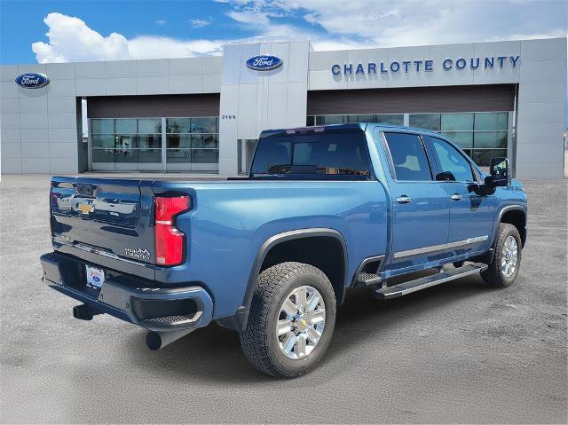 Used 2024 Chevrolet Silverado 2500 High Country w/ High Country Premium Package image 2