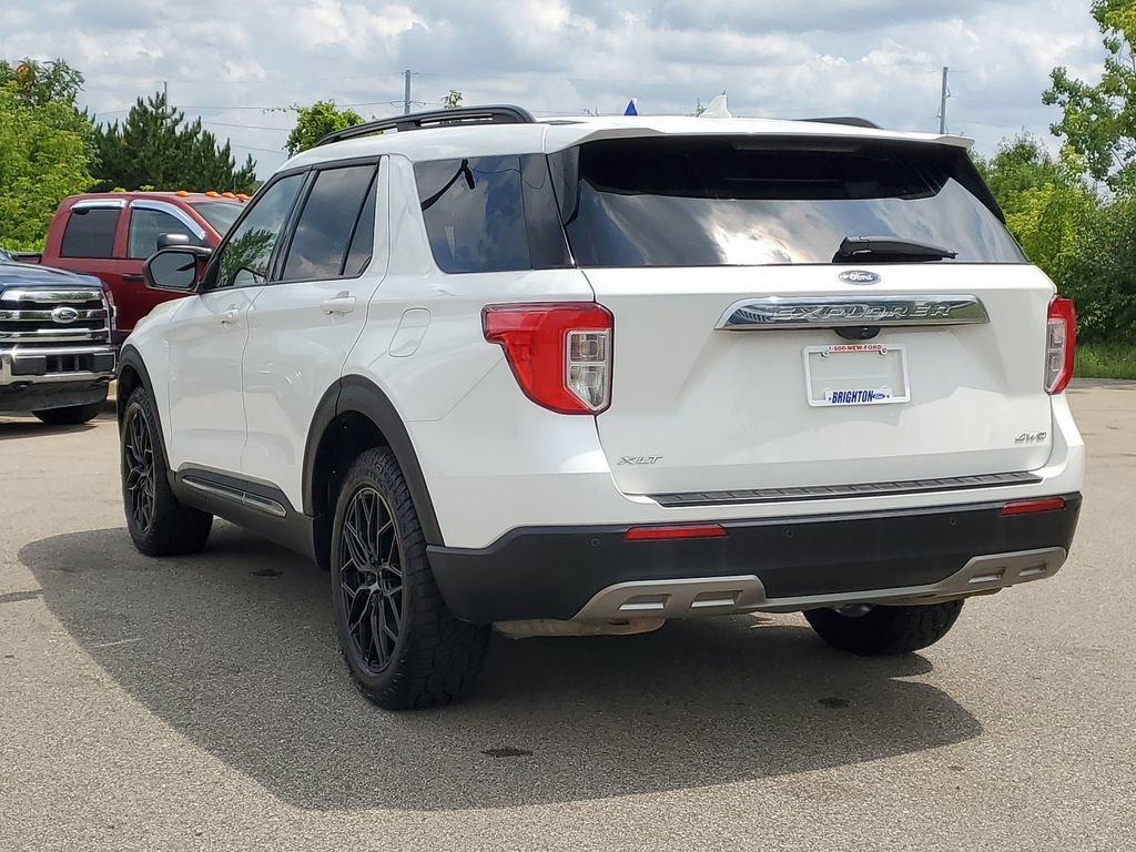 Certified 2022 Ford Explorer XLT w/ Equipment Group 202A AWD/4WD image 3