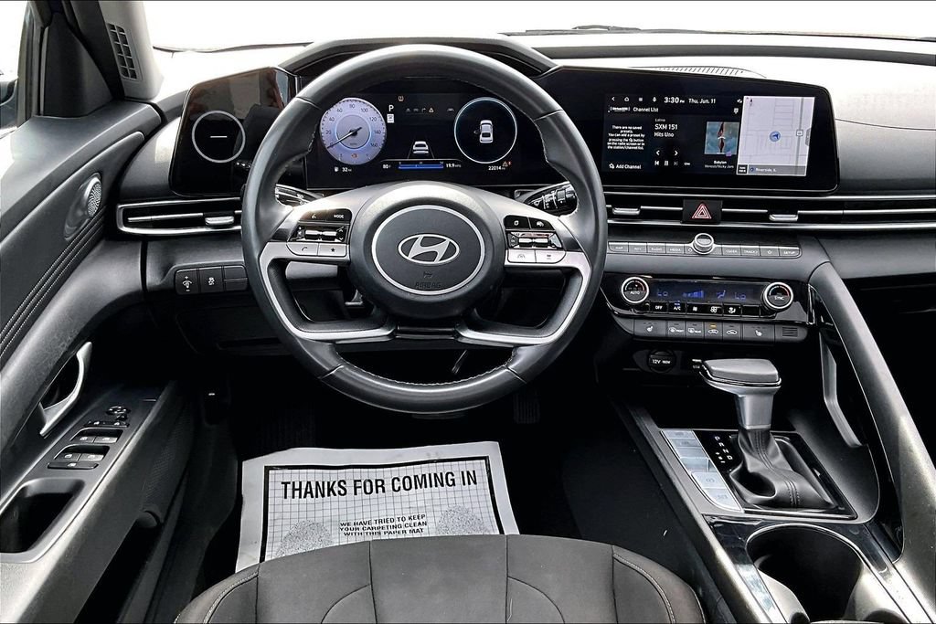 Used 2025 Hyundai Elantra SEL FWD image 5
